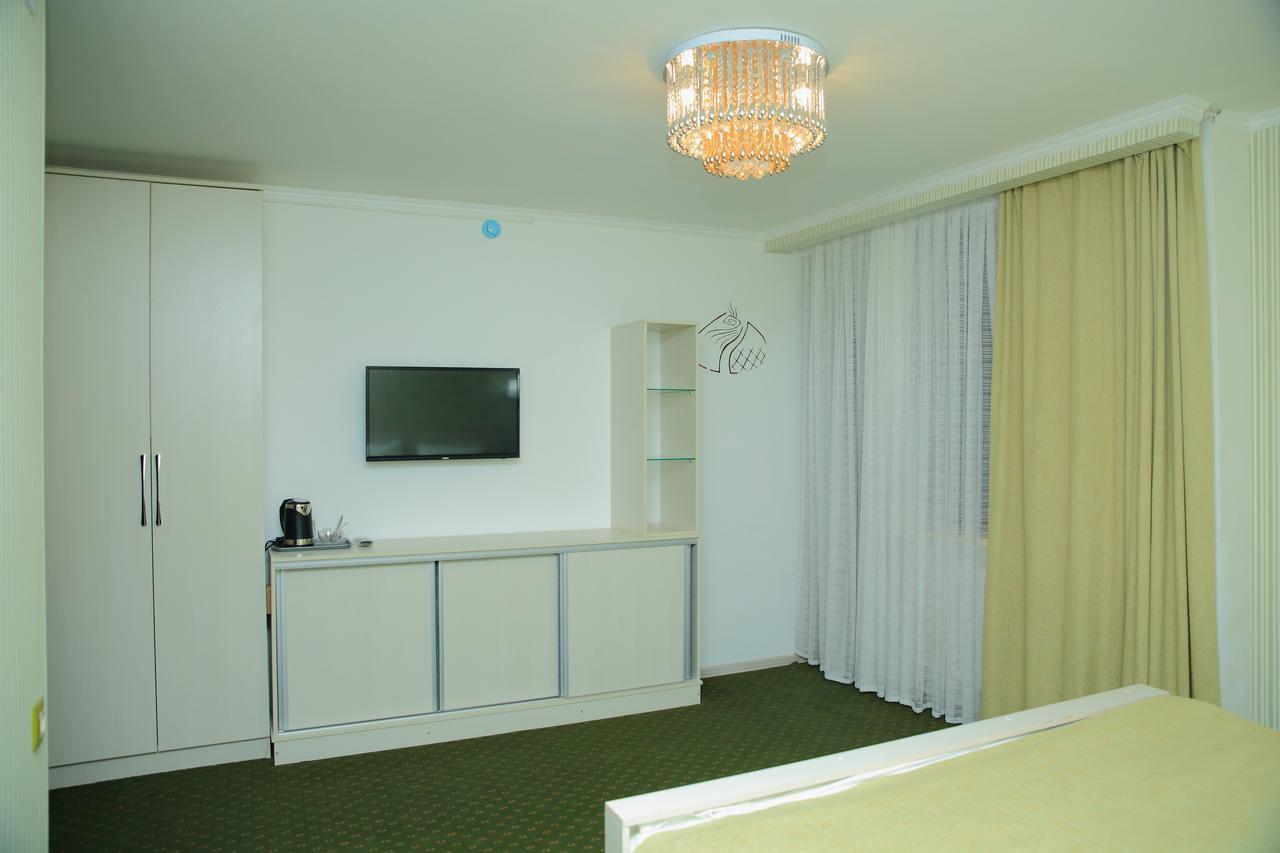Aska Hotel Naryn ภายนอก รูปภาพ