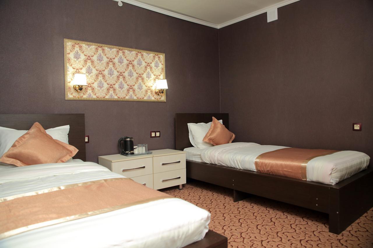 Aska Hotel Naryn ภายนอก รูปภาพ