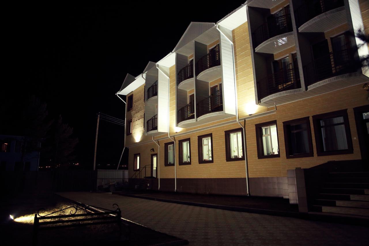 Aska Hotel Naryn ภายนอก รูปภาพ