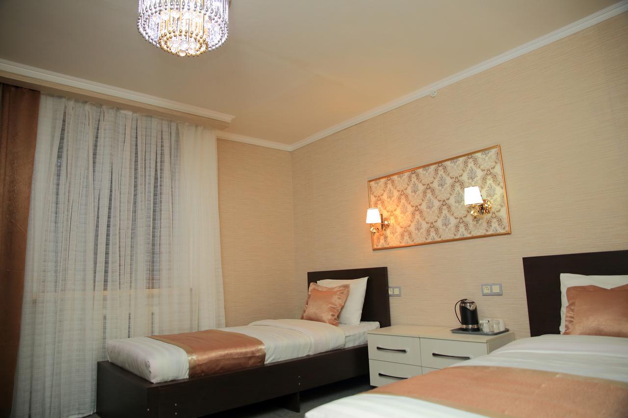Aska Hotel Naryn ภายนอก รูปภาพ