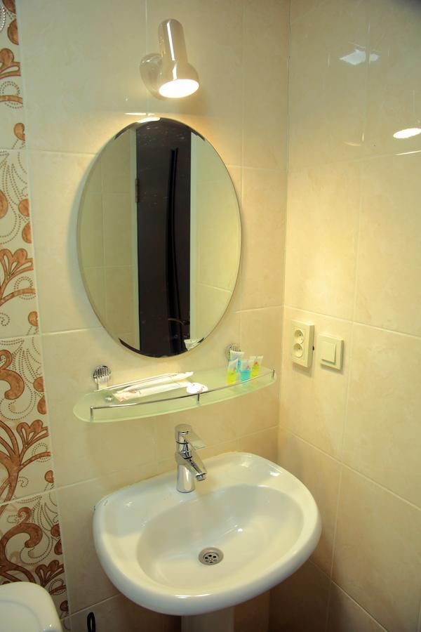 Aska Hotel Naryn ภายนอก รูปภาพ