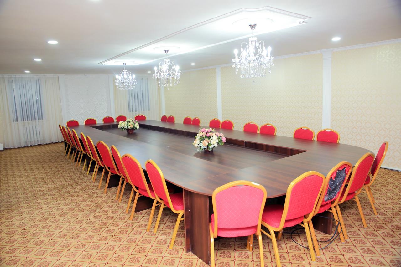 Aska Hotel Naryn ภายนอก รูปภาพ
