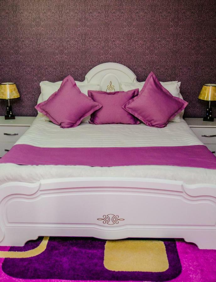 Aska Hotel Naryn ภายนอก รูปภาพ